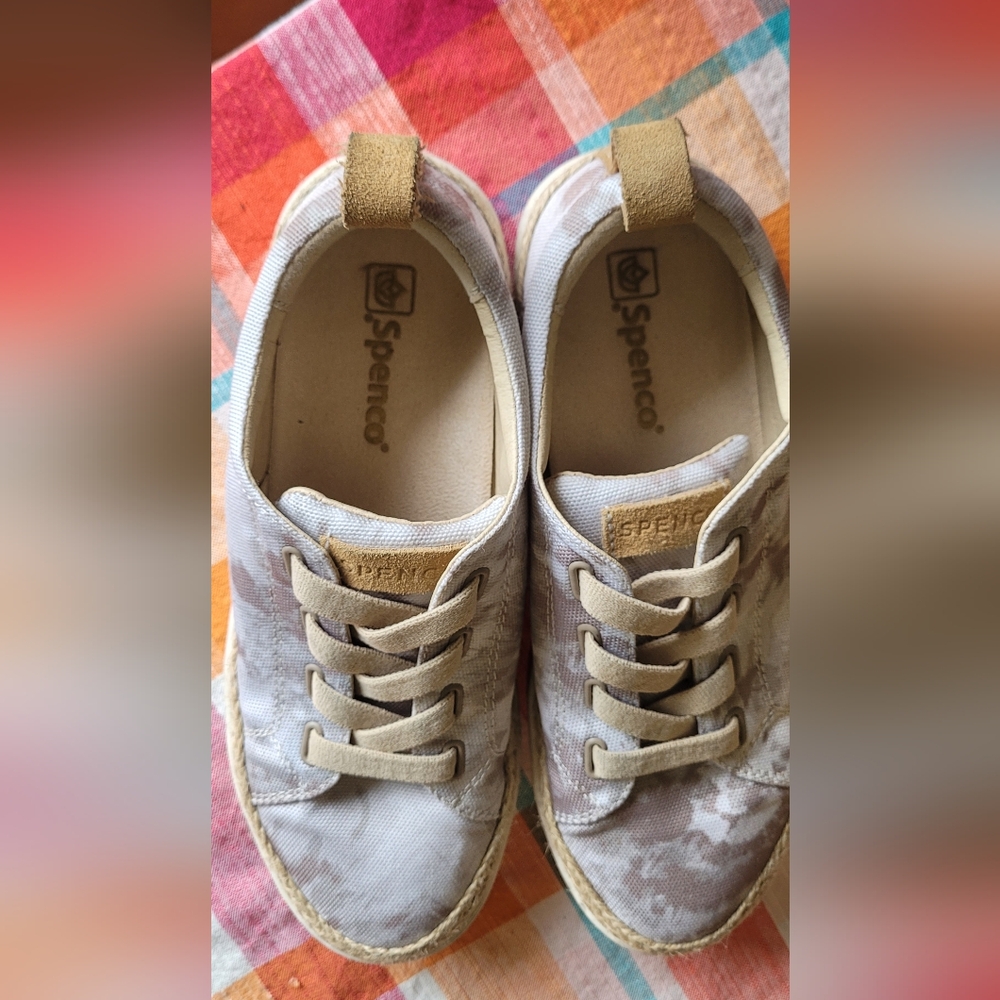 Spenco Malibu Lace Tie-Dye Putty Tan Off White Slip-On Comfort Sneaker Women 7.5